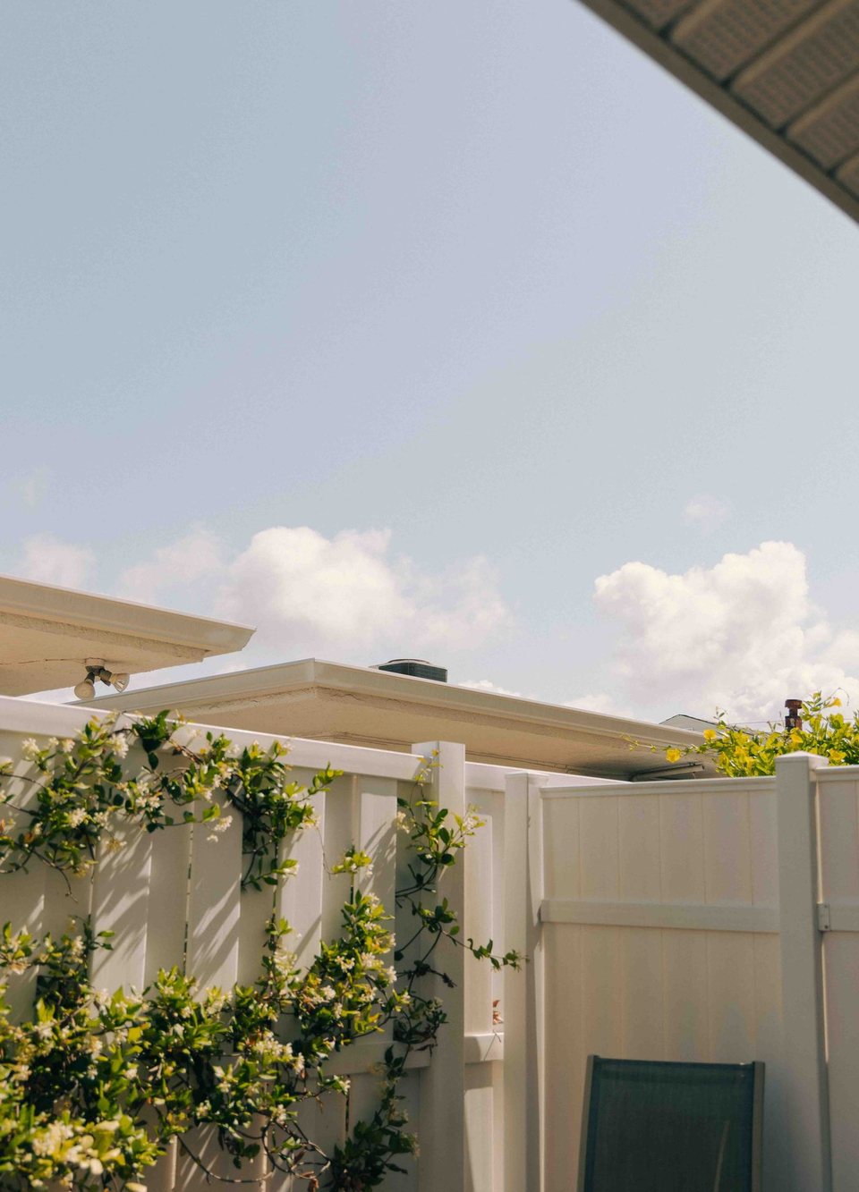 White privacy fence material reference